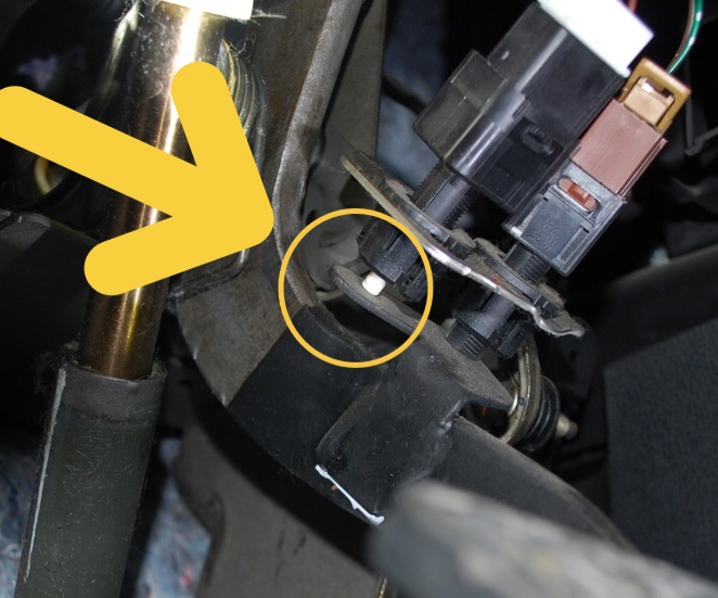 Replacing Nissan's Brake Switch | importnut.net 1994 nissan altima fuse box diagram 
