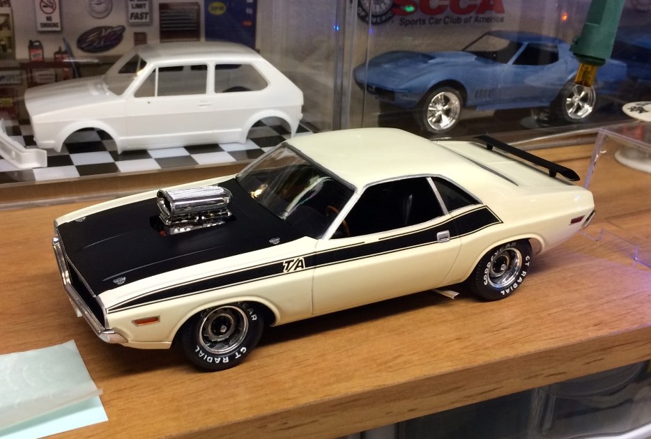 Revell 70 best sale dodge challenger